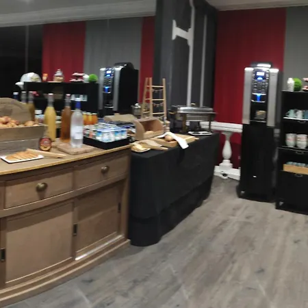 - Domaine De La Blanchardiere - Le Mans 3* Changé