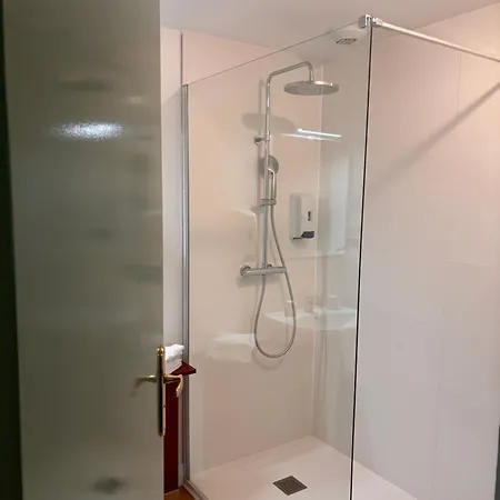 Hotell - Domaine De La Blanchardiere - Le Mans Changé