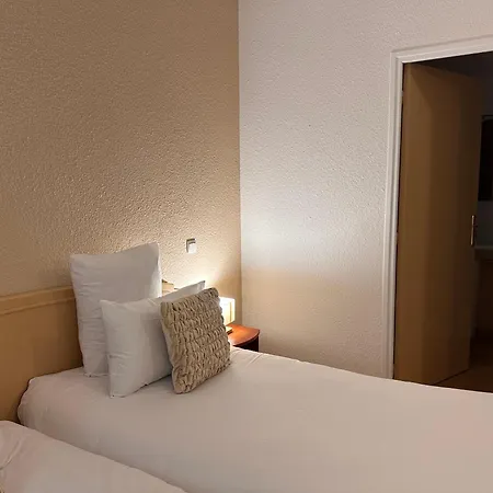 Hotell - Domaine De La Blanchardiere - Le Mans Changé